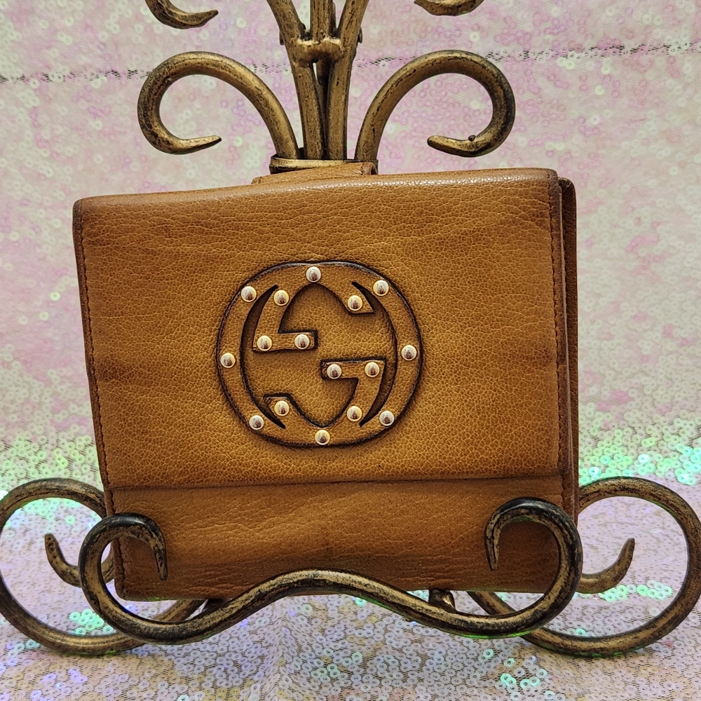 Gucci GG Studded Soho Compact Brown Snap Close Wallet